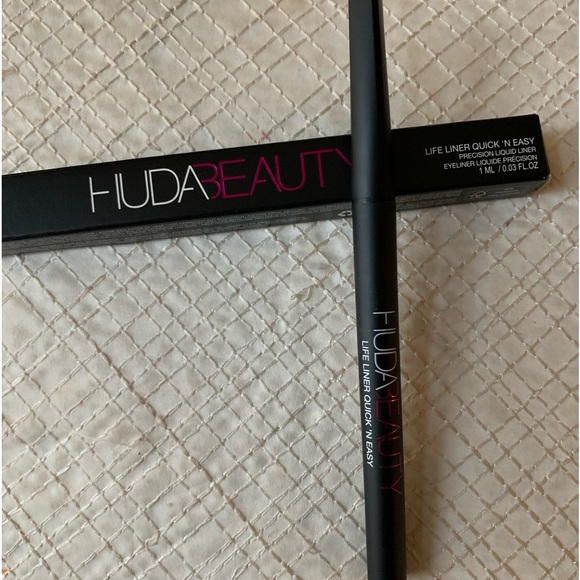 Huda Beauty Life Liner Quick n Easy Waterproof Liquid Eyeliner Pen Black BNIB - Picture 8 of 14